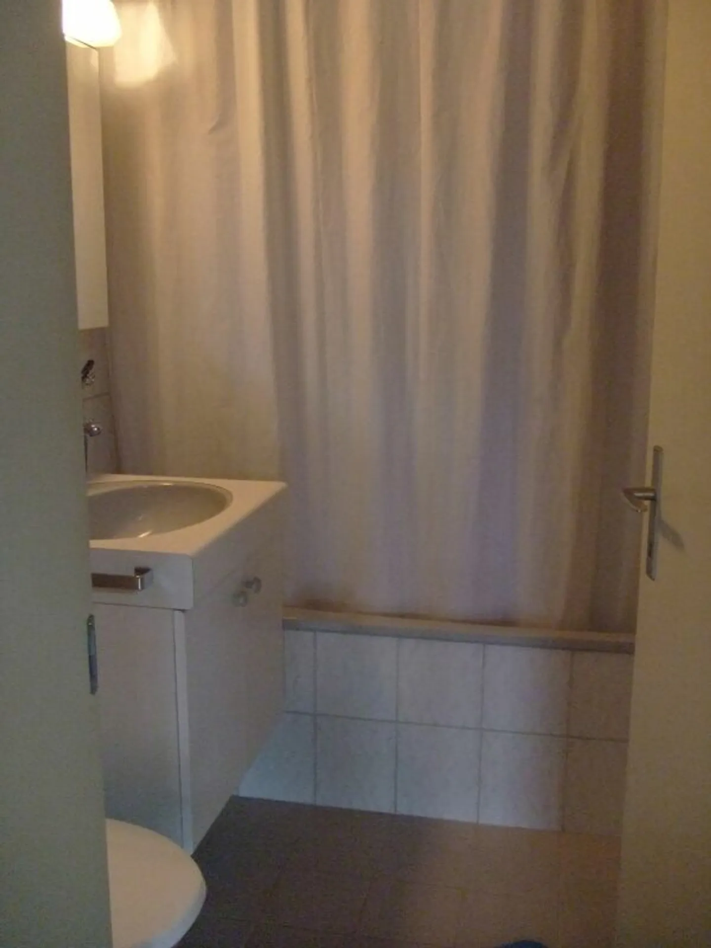 Heimelige Dachwohnung an zentraler Lage - Photo 5 sur 8