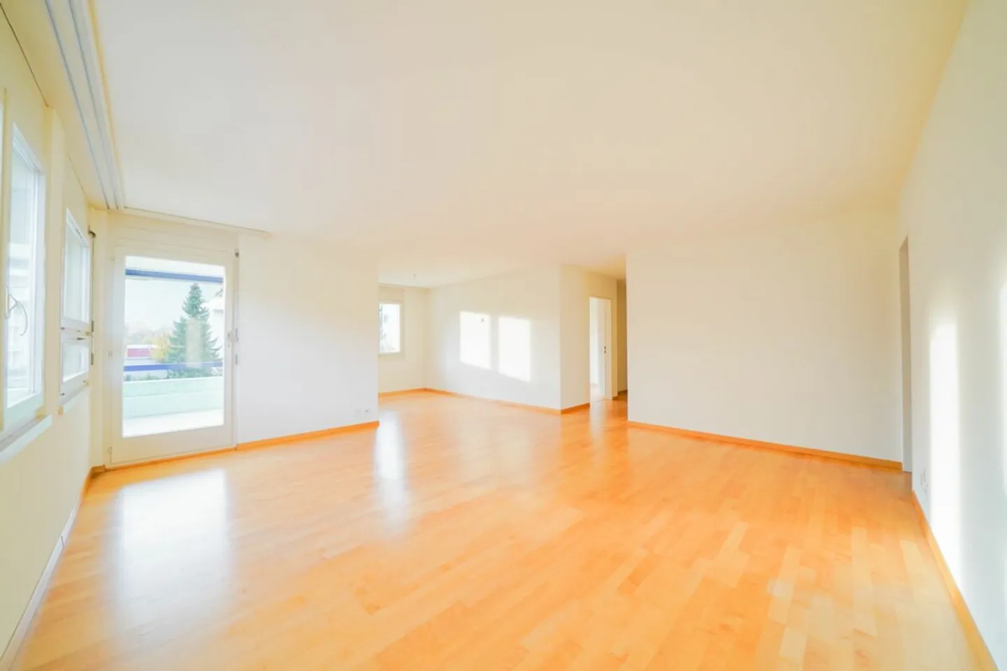 Spacious living in a natural setting - Photo 4 of 7