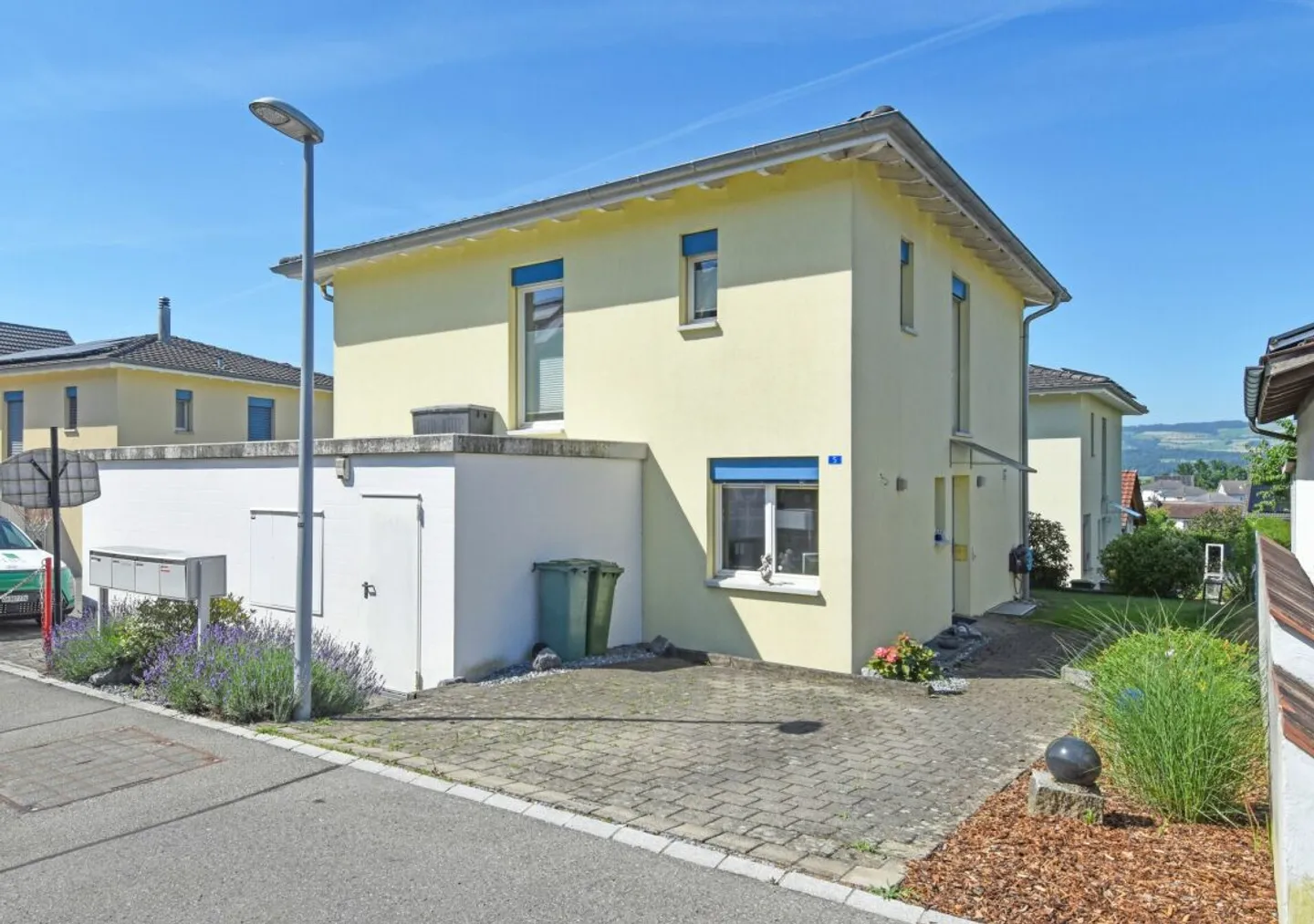 Casa familiare moderna con molta luce, spazio e qualità della vita - Foto 13 di 13