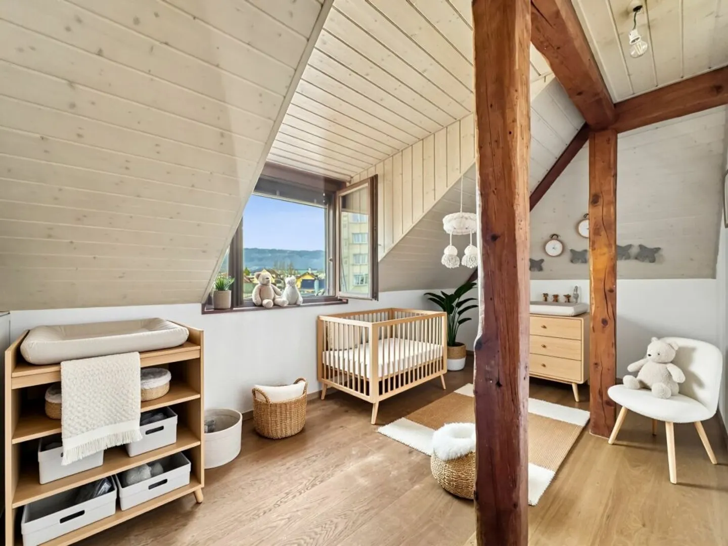 Appartement spacieux sous les combles - Photo 12 sur 13