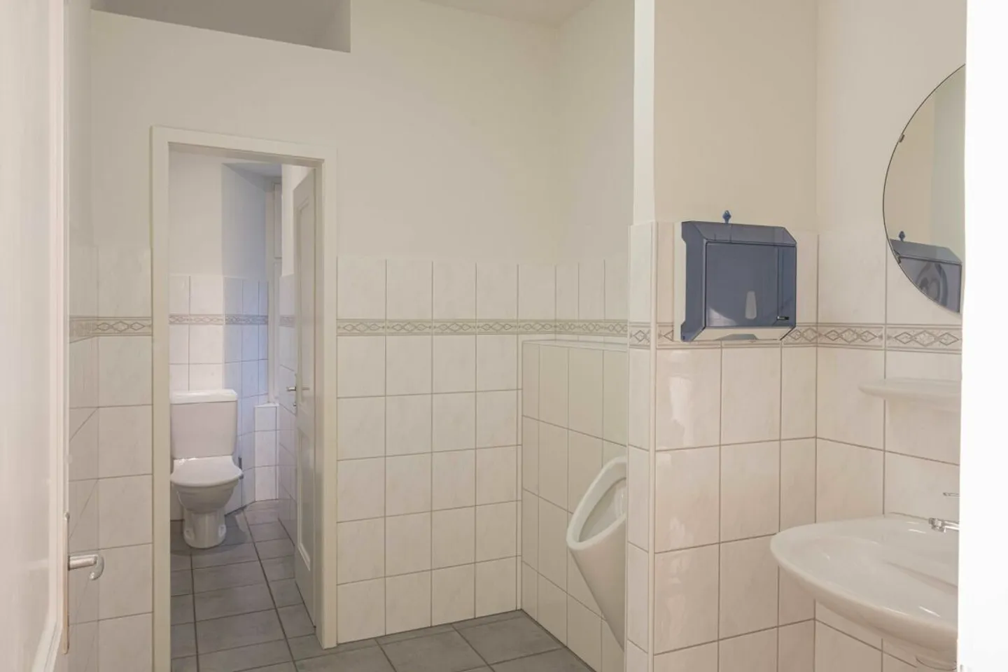 Stilvolle Bürofläche in historischem Gebäude - Foto 8 von 9