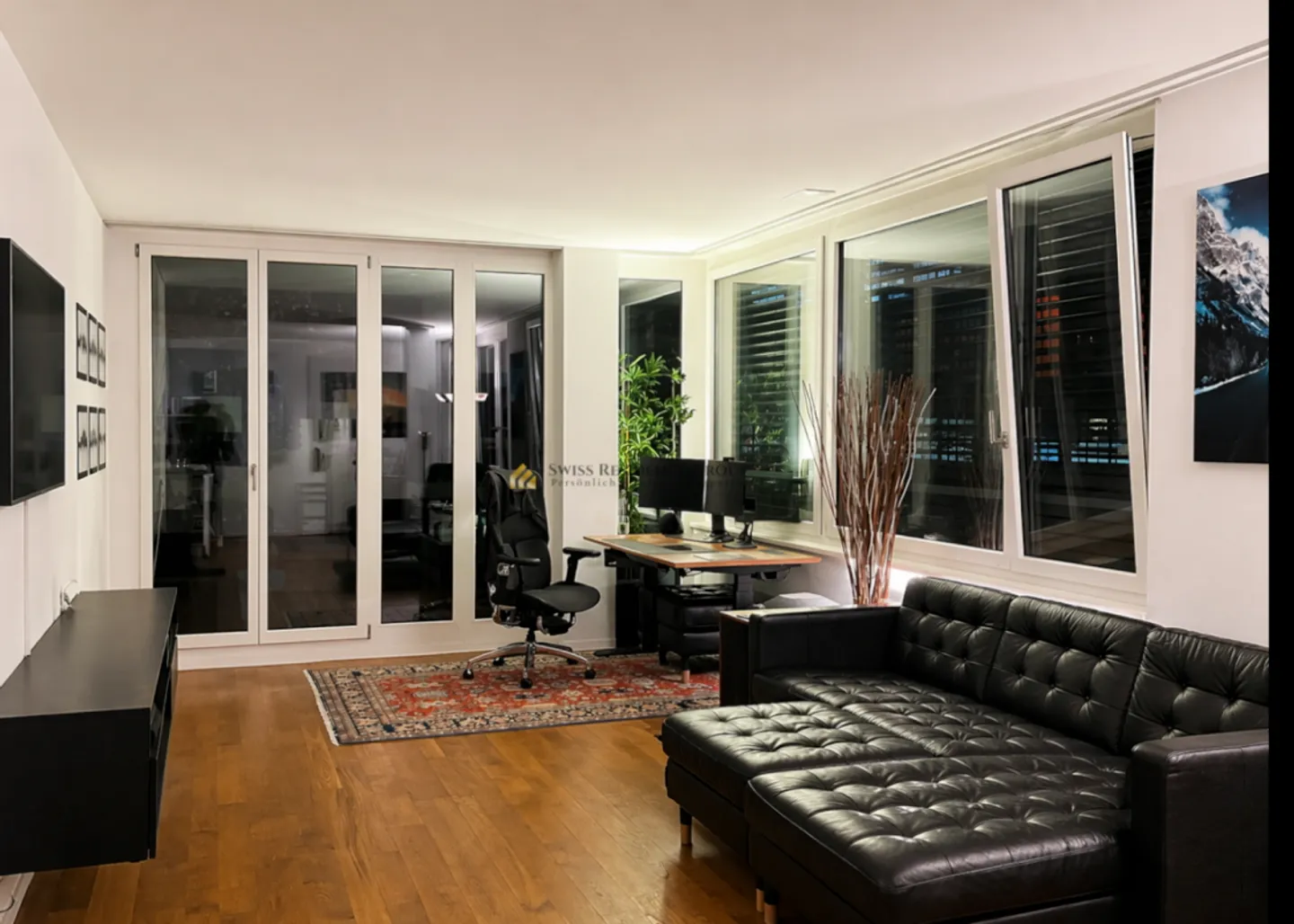 Elegant apartment with generous loggia in a privileged location in District 5 - Photo 1 of 10