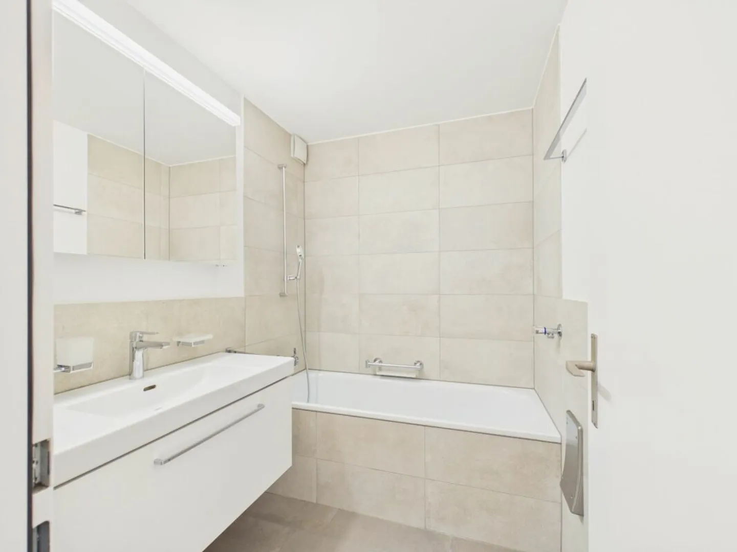 Dreamlike Maisonette Apartment in Lupfig with Modern Renovation - Photo 7 of 13