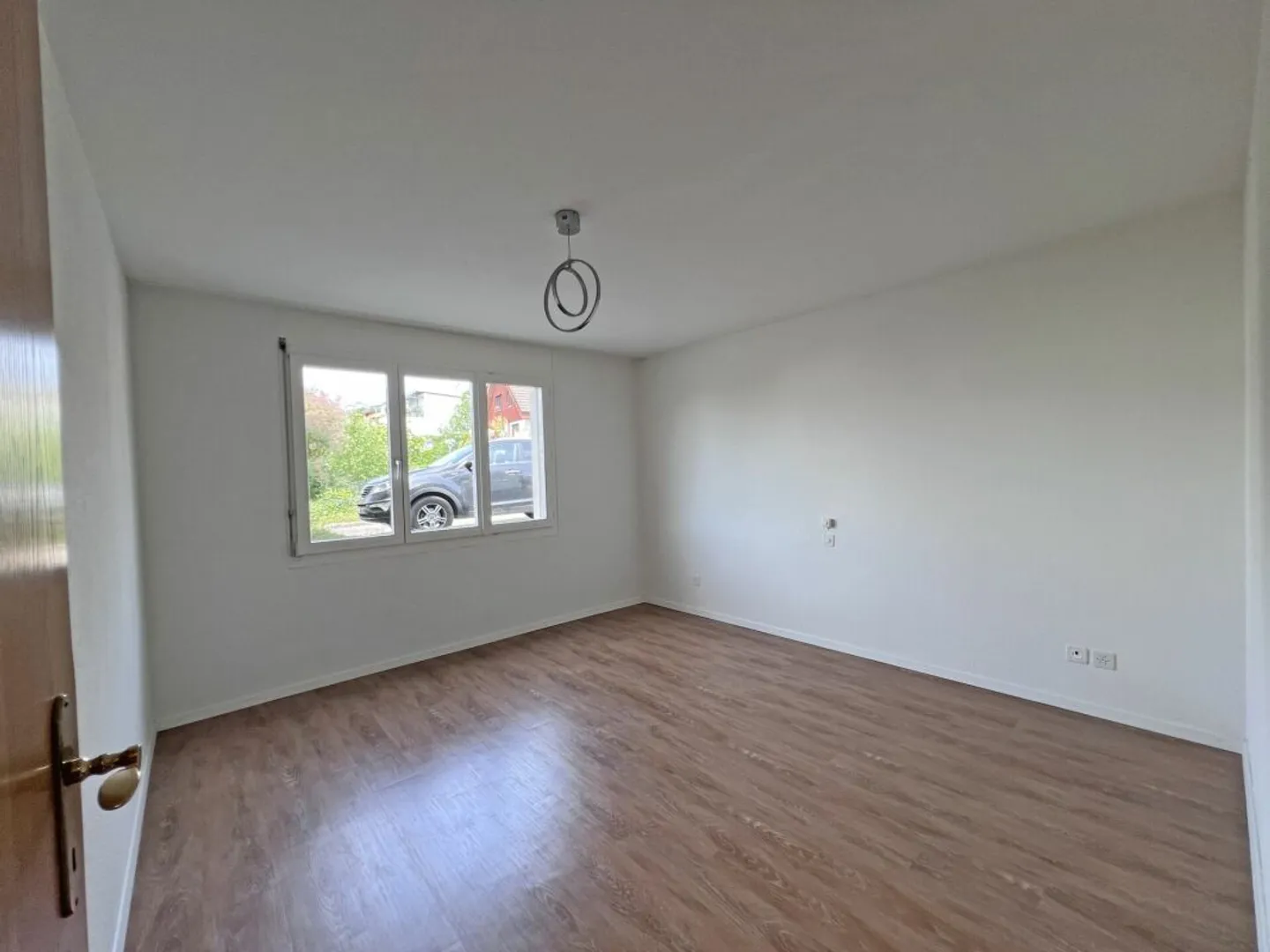 Attractive Garden Apartment - Ideal for Living or Investing - Photo 8 of 9