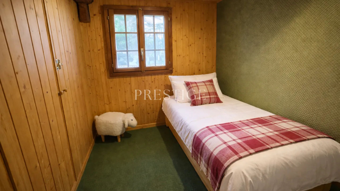 Chalet autentico con vista panoramica - 5½ locali su 9'000 m² di terreno - Foto 9 di 13