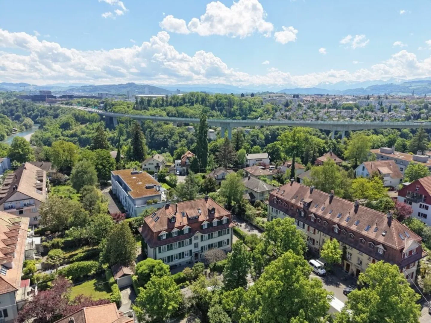 Well-maintained 3.5-room apartment in the popular Rossfeld district - Photo 3 of 13