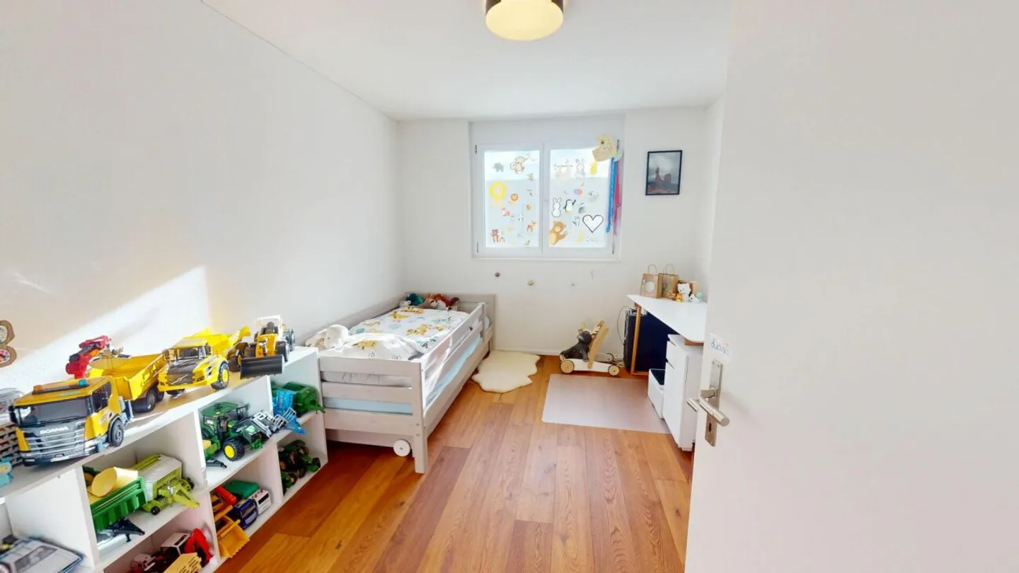 Appartement mansardé moderne de 4½ pièces dans un emplacement de choix - Photo 9 sur 13