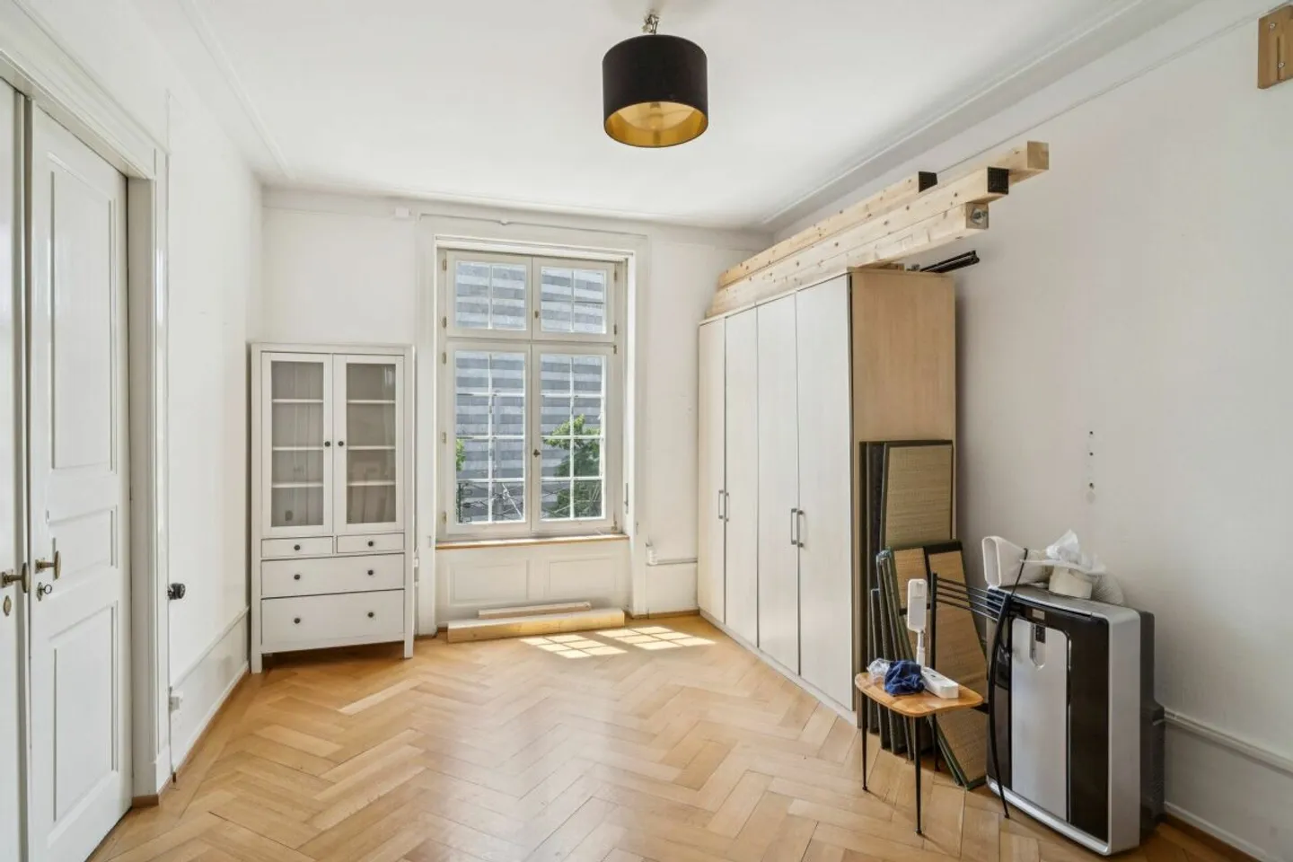 Residential and Commercial Building on Aeschenplatz - Invest in the Heart of the City - Photo 10 of 13