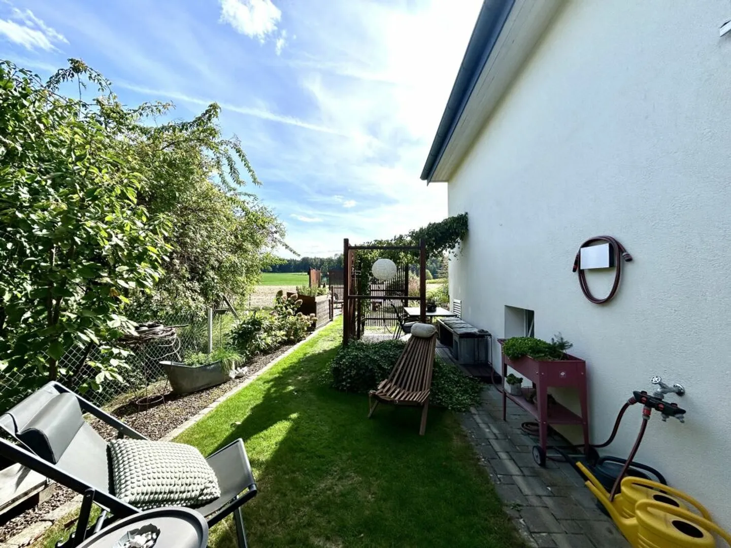 Quiet and idyllic location, modernized single-family house in top condition! - Photo 10 of 12
