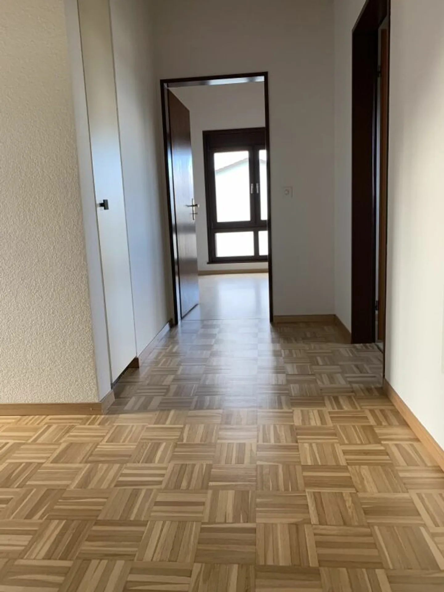 Appartamento affascinante di 3,5 stanze - a pochi passi dal lago - Foto 3 di 9