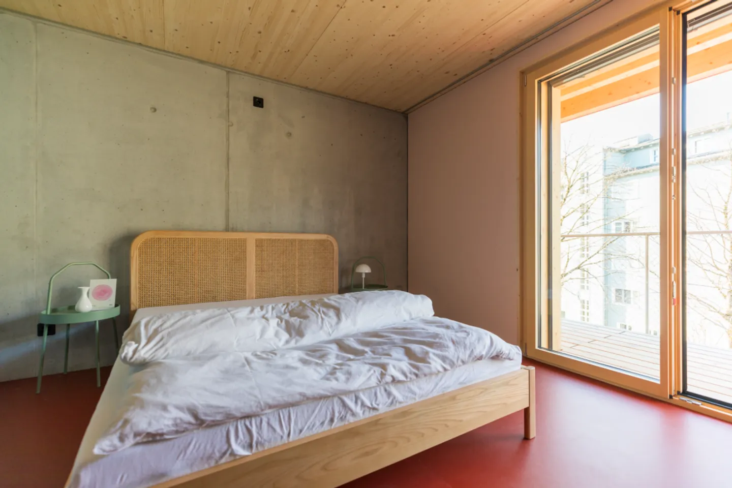 Stylish and spacious living in a modern terraced house - Photo 9 of 13