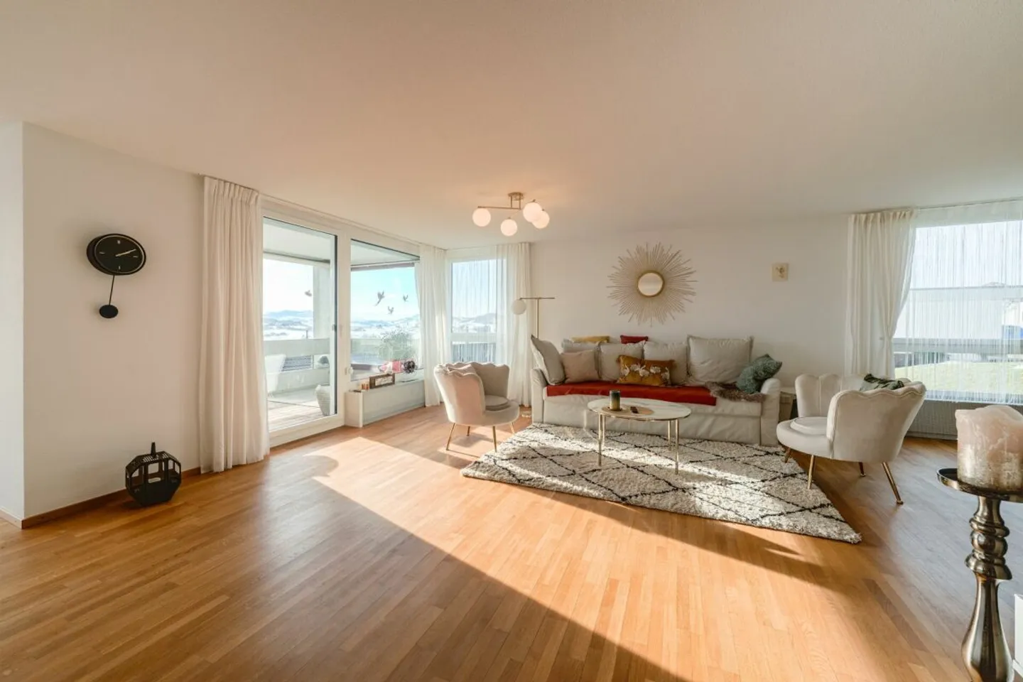 Appartement spacieux et lumineux avec une vue magnifique sur le Säntis - Photo 4 sur 13