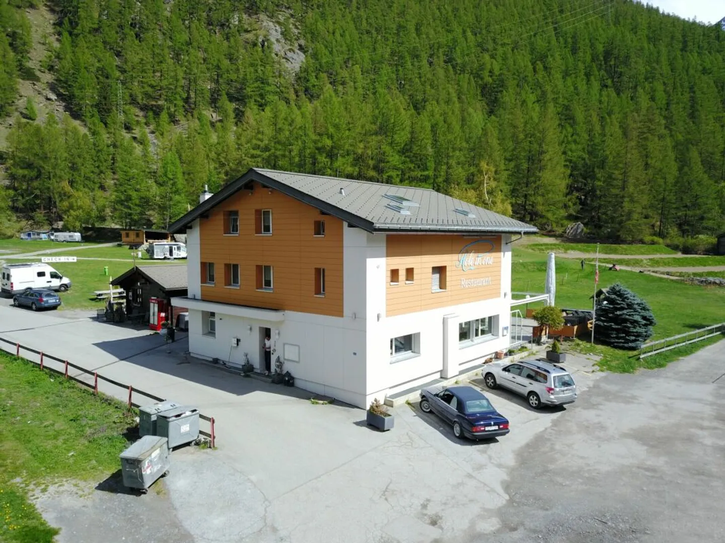 Restaurant & Hostel in Randa - Photo 3 of 13