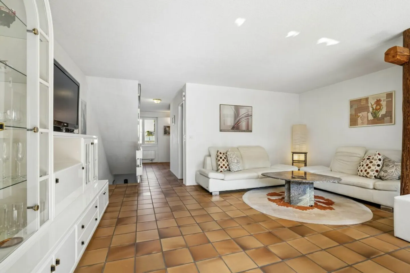 Casa a schiera ben tenuta con giardino a Wilen vicino a Wollerau - Foto 11 di 13