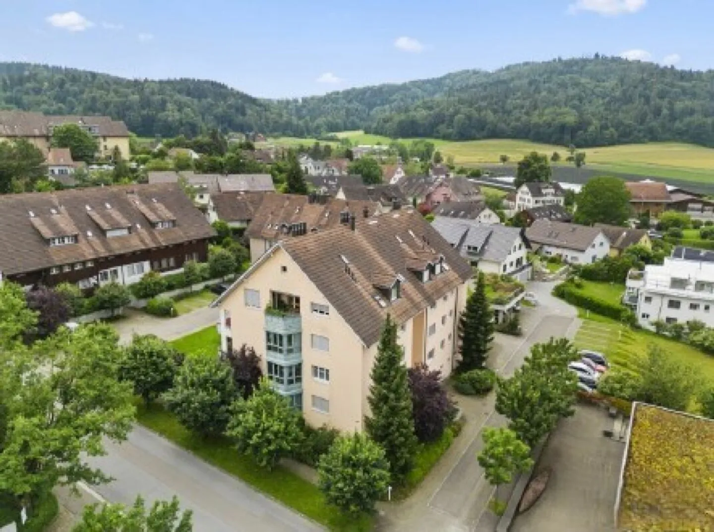 La tua nuova casa - appartamento luminoso e accogliente di 4,5 stanze nel cuore di Elgg - Foto 2 di 13