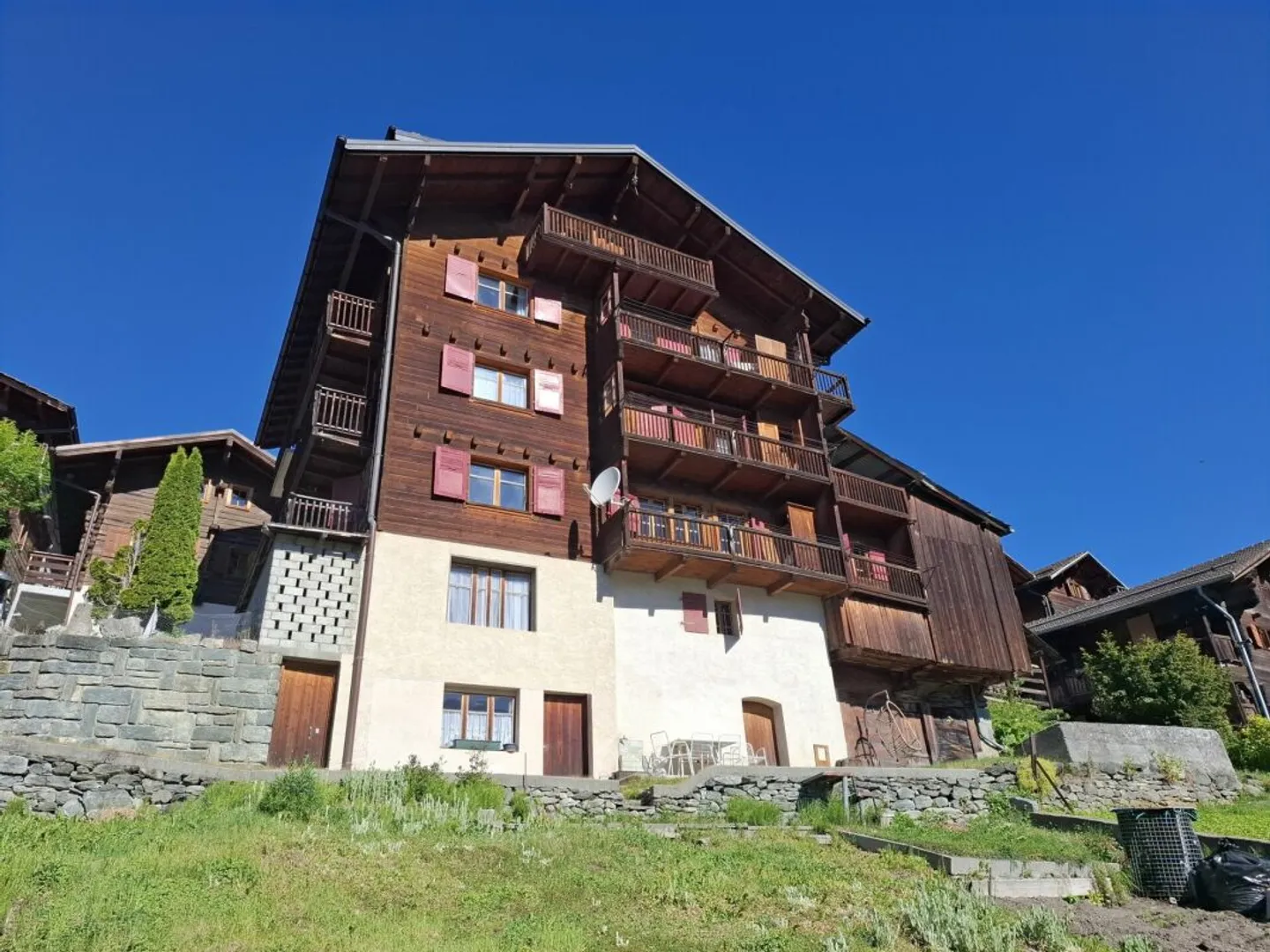 Appartement Charmant avec Vue - Photo 1 sur 13