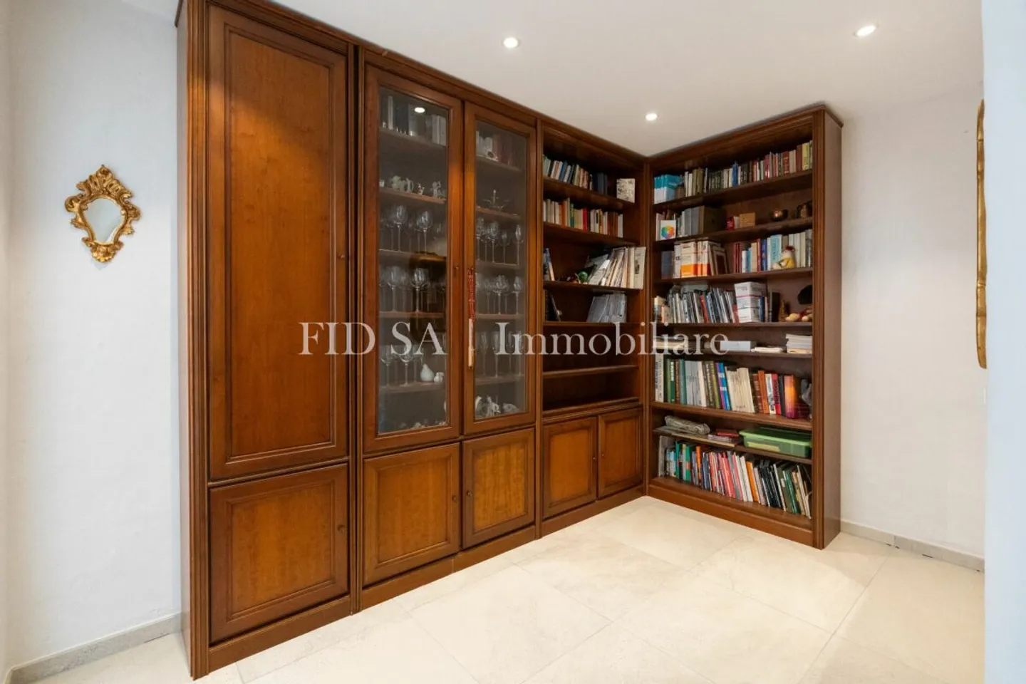 SOLDUNO - Ampio appartamento con vista imprendibile in casa bifamiliare - Photo 9 of 13