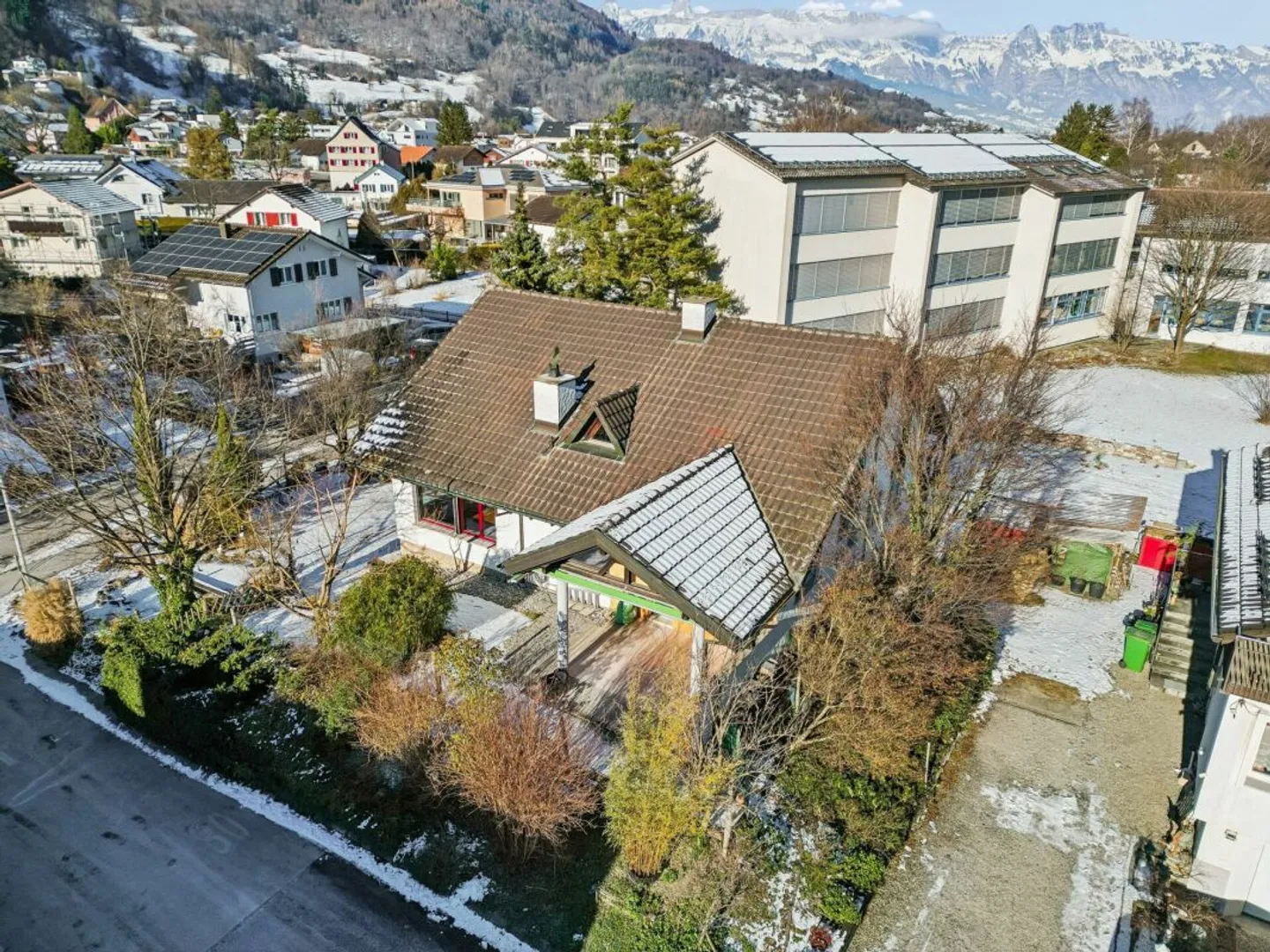 Familienfreundliches Einfamilienhaus an sonniger Lage - Foto 2 von 9