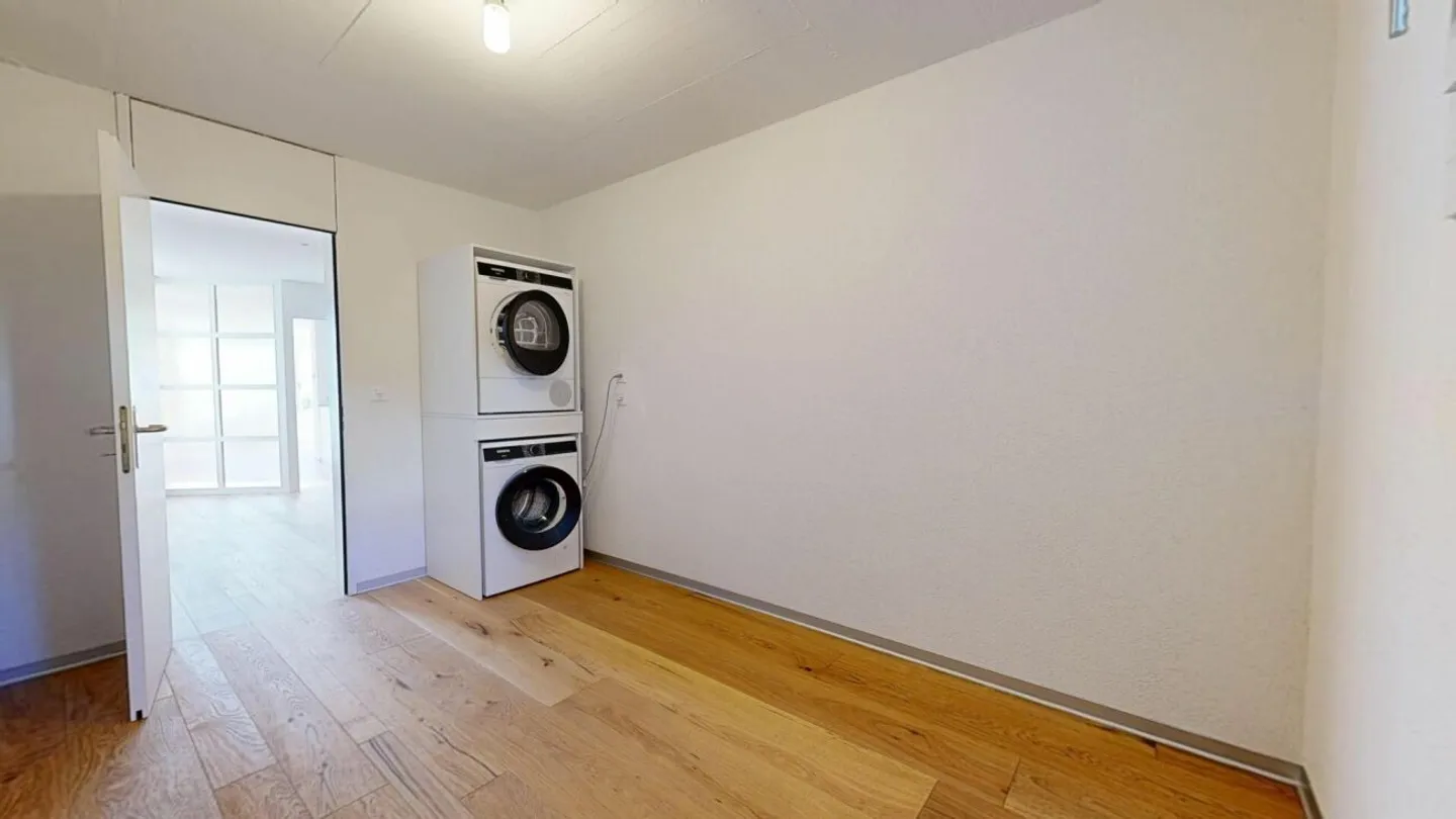 Modernes Wohnen in einer neu sanierten, lichtdurchfluteten 2,5-Zimmer-Wohnung - Foto 8 von 13