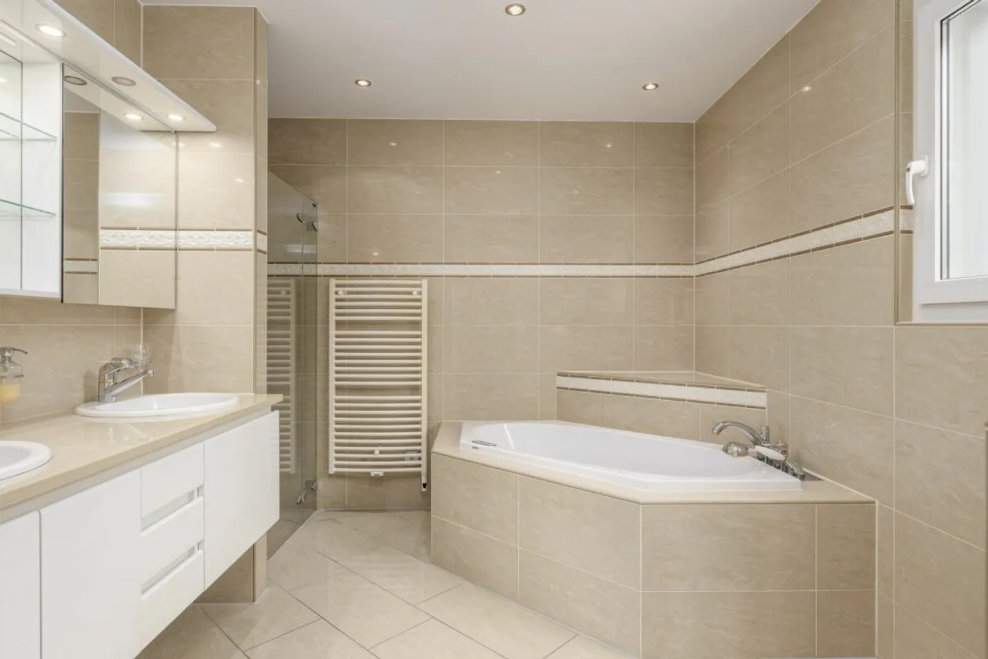 Elegante attico con vista da sogno - Foto 6 di 7