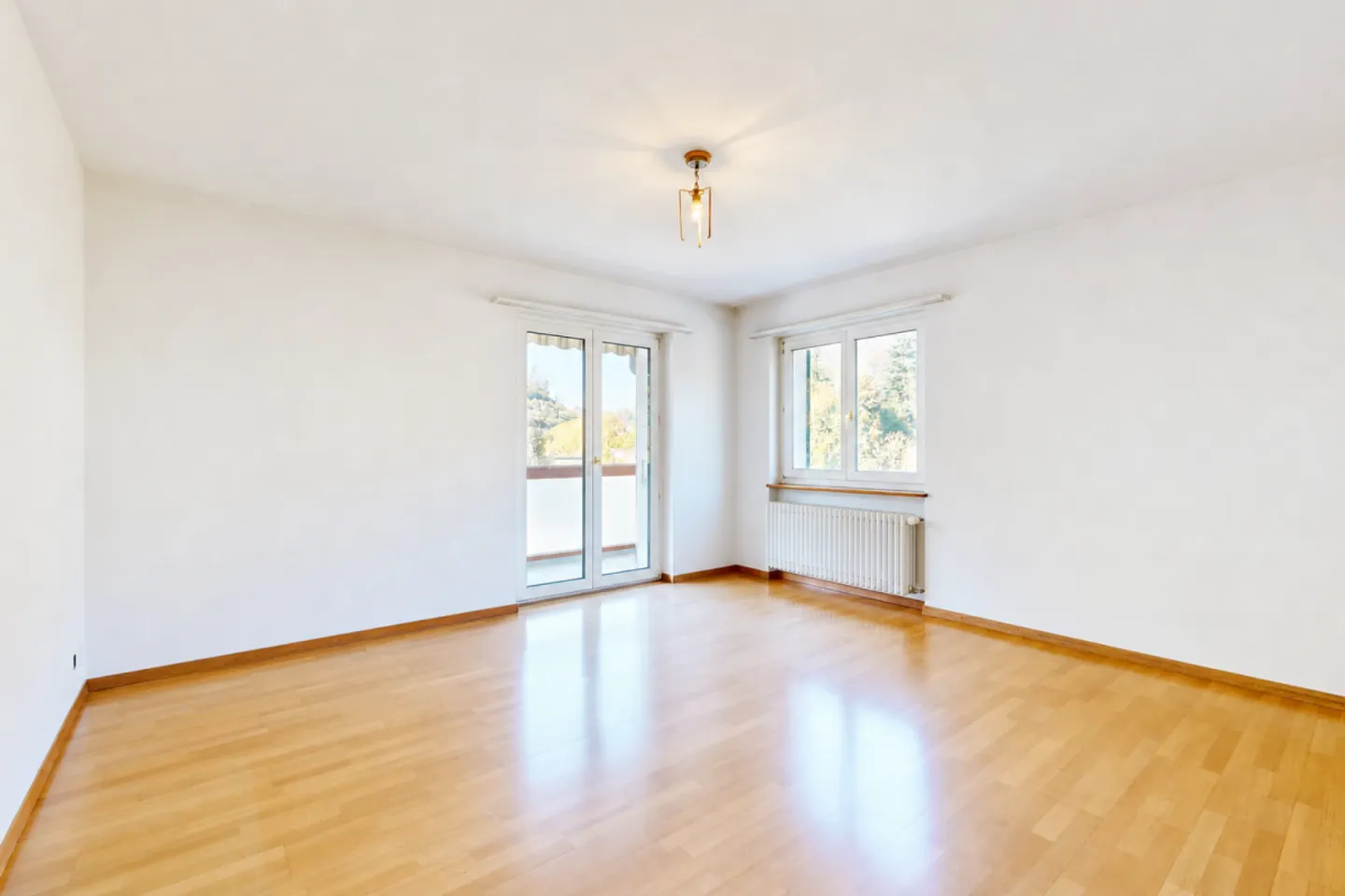 Single-family house with many amenities - Photo 10 of 13