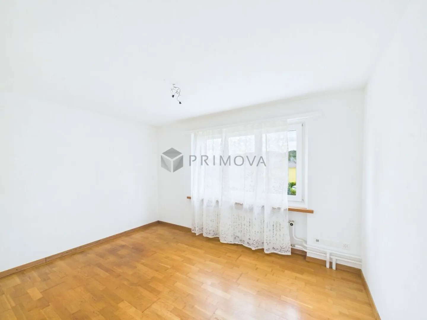 Realize Your Dream Home - Single-family house with a large garden and good motorway connection seeks a new owner - Photo 6 of 13