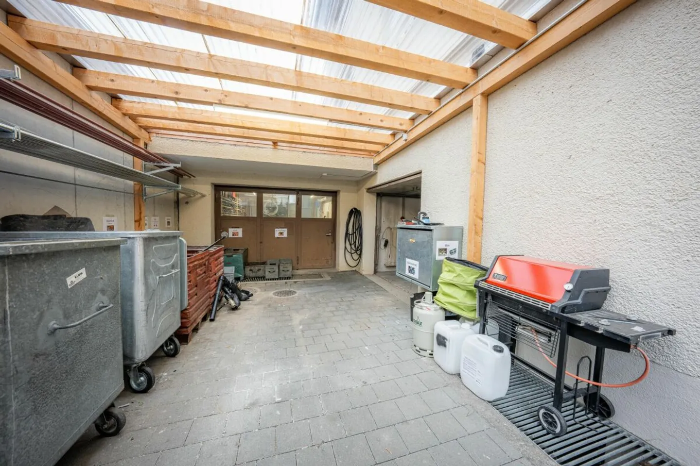 Commercial premises with workshop and office - Perfect for your business! - Photo 8 of 13