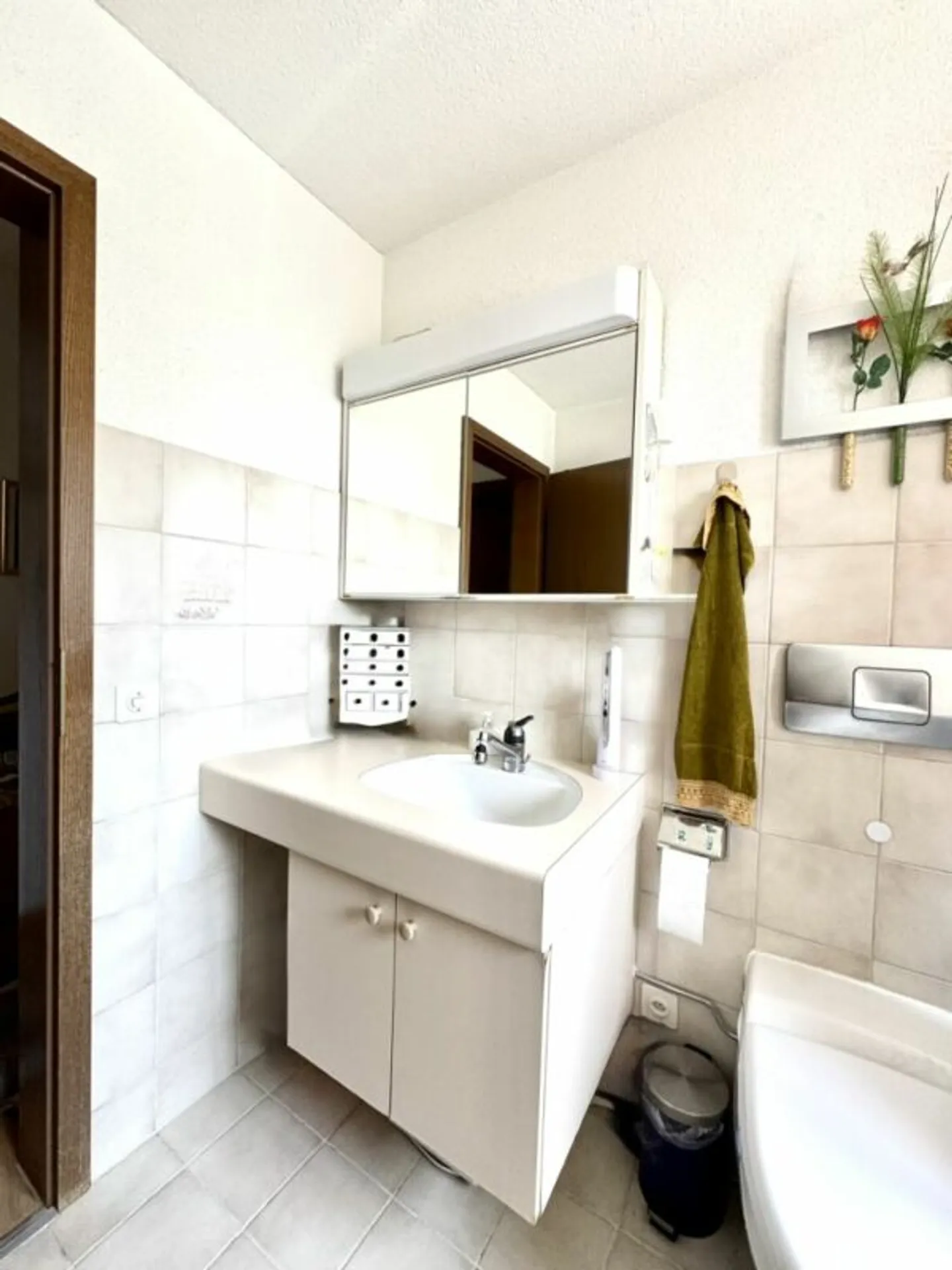 Cozy 3.5 Room Apartment - Photo 10 of 13