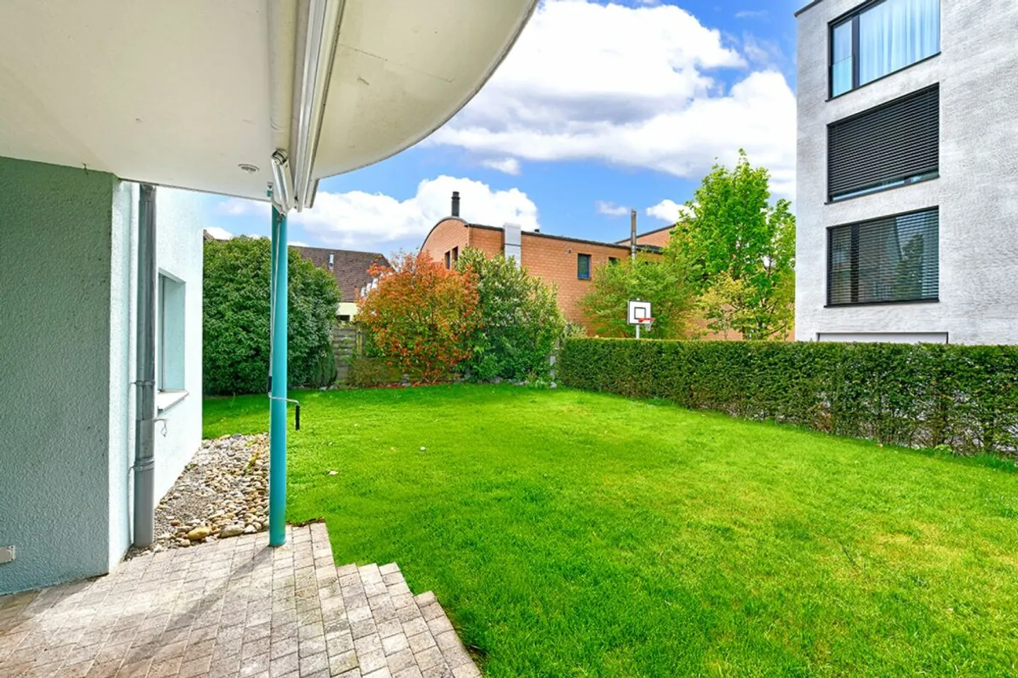 Attractive 3.5-room garden apartment with spacious outdoor seating area - Photo 9 of 11