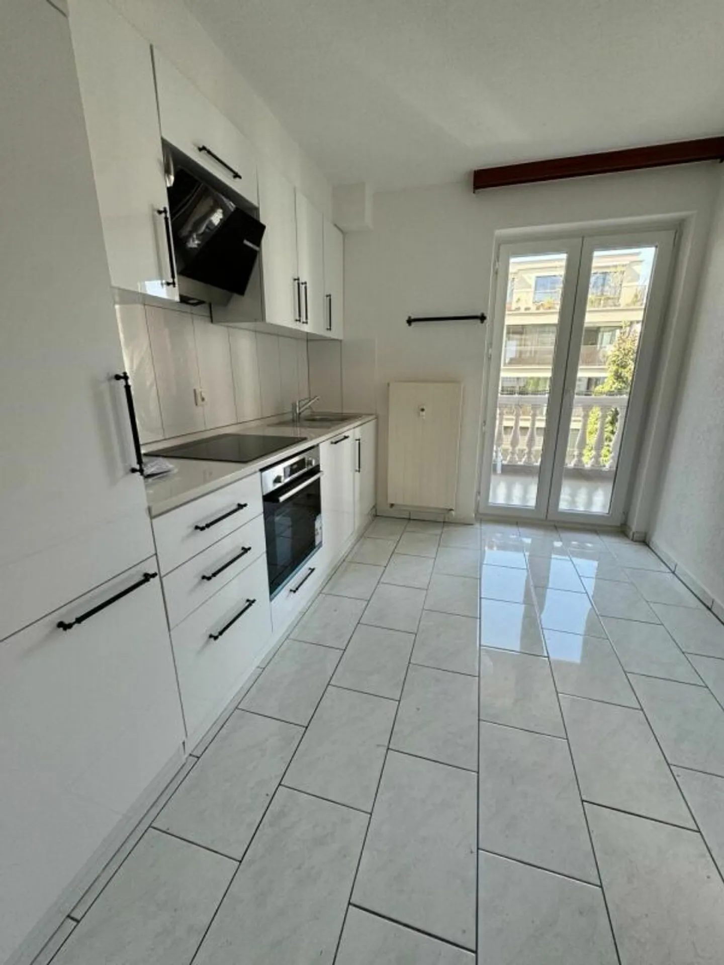 Light-flooded 3.5-room apartment in a central location on Luzernerring - Photo 4 of 6