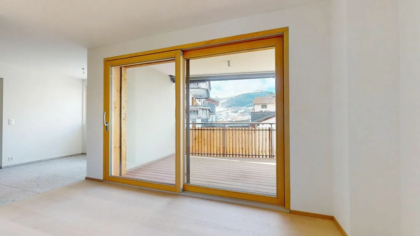 Modern attractive 3.5-room apartment in a quiet residential area - Photo 4 of 13