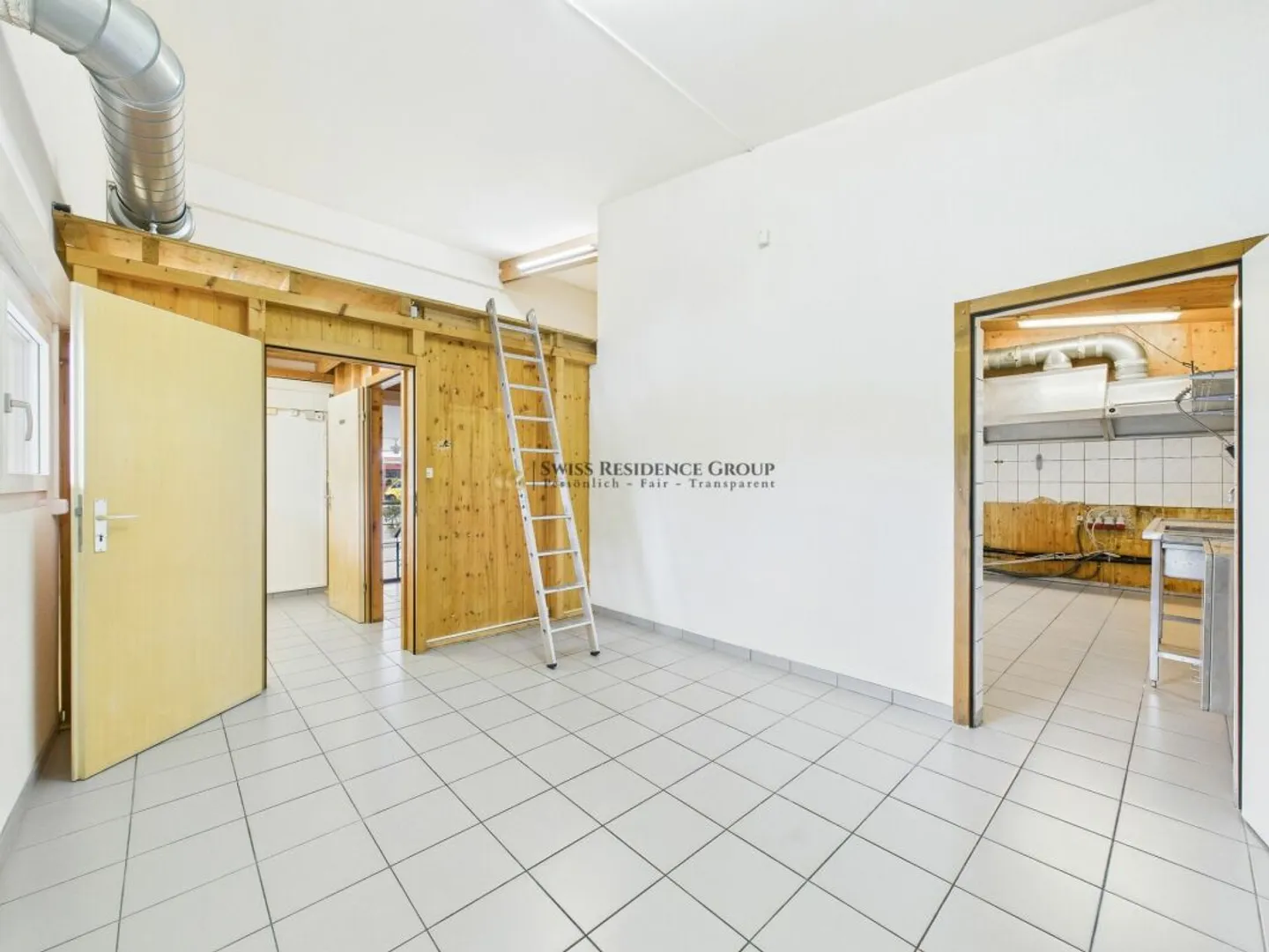 Espace commercial divers dans un emplacement optimal - Photo 7 sur 13