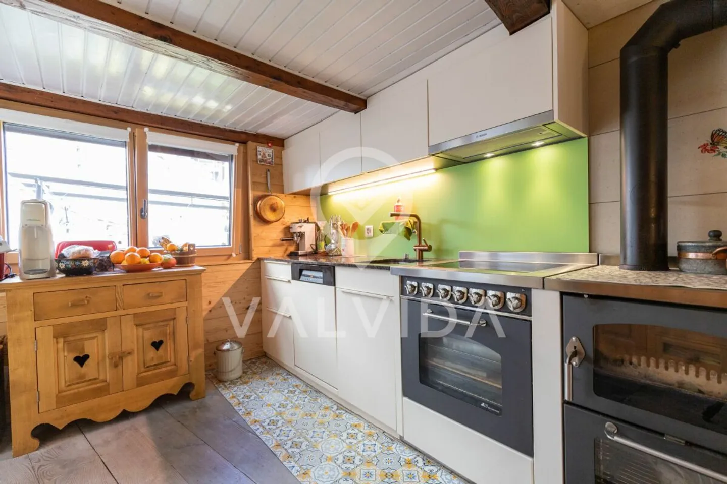 La tradition rencontre la modernité - appartement de 5,5 pièces rénové avec soin avec jardin potager - Photo 5 sur 13