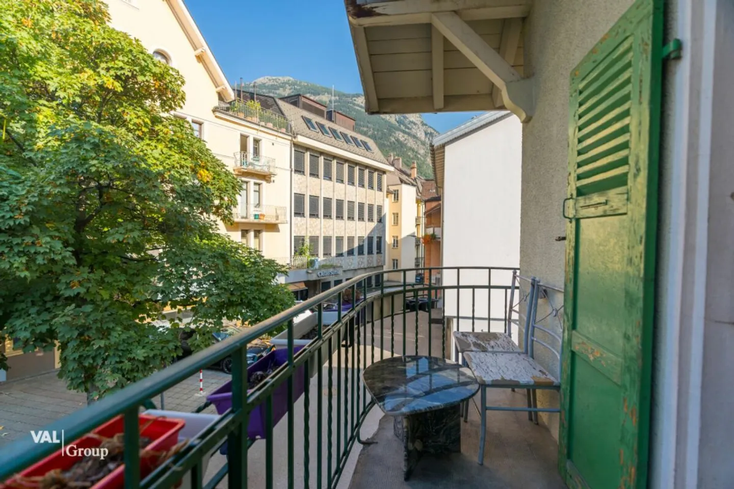 Charming residential and commercial property in prime central location in Brig - Photo 11 of 13