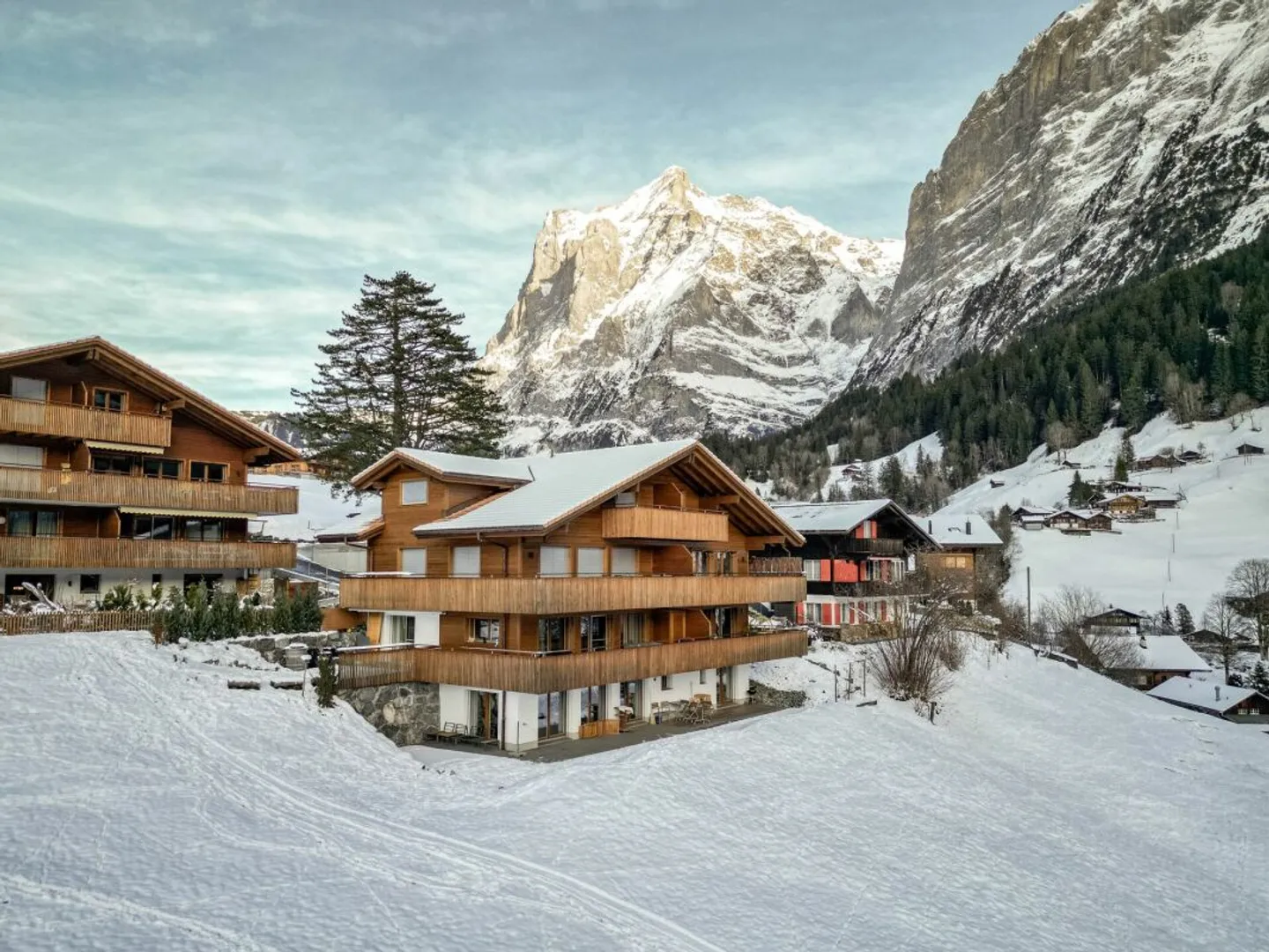 Grindelwald: Ruhige 3.5-Zimmer-Ferienwohnung mit Balkon und Gartensitzplatz - Foto 1 di 13