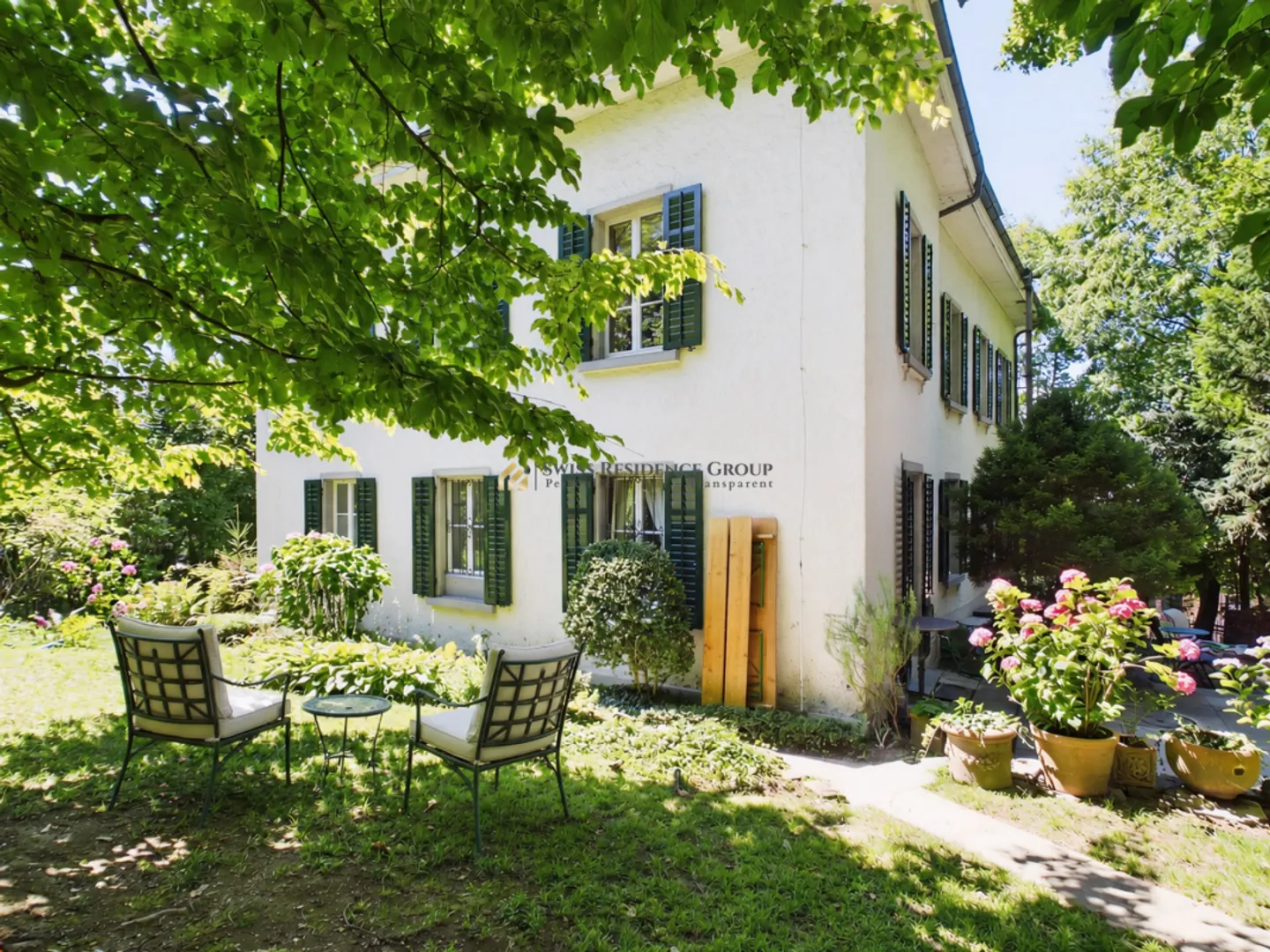 Altbau-Charme trifft auf modernen Luxus - Einzigartige 4.5-Zimmer-Wohnung mit Garten &amp; Cheminée in 8008 Zürich - Foto 1 von 13