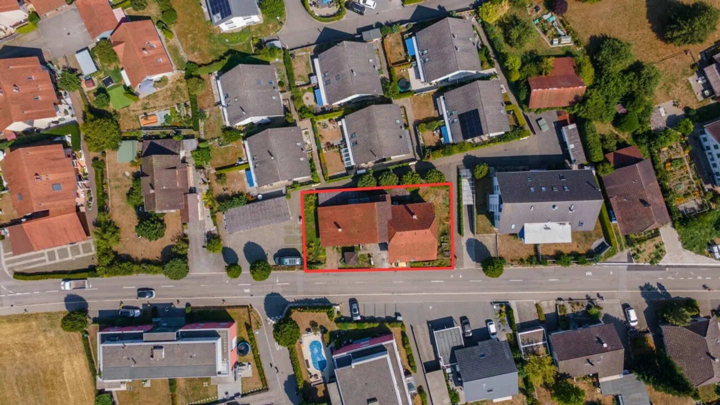 Grosses Haus und viel Land mit Entwicklungspotenzial - 503 m² Nutzfläche | 671 m² Grundstück - Photo 6 of 9