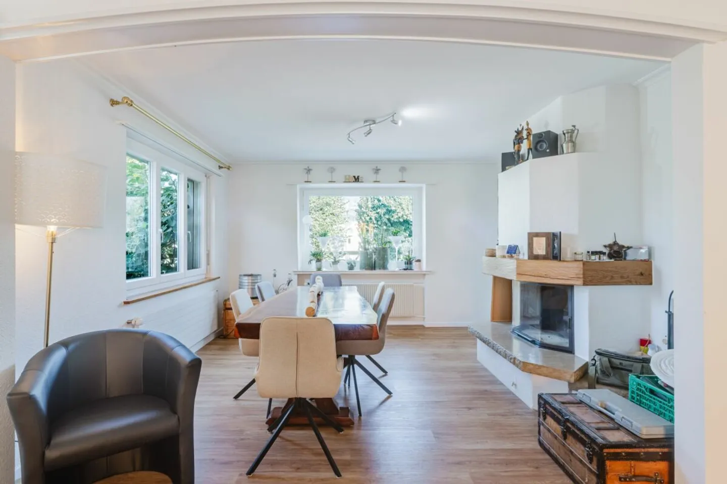 Multi-family house with building land reserve in the beautiful Linden district in Biel BE - Photo 2 of 13