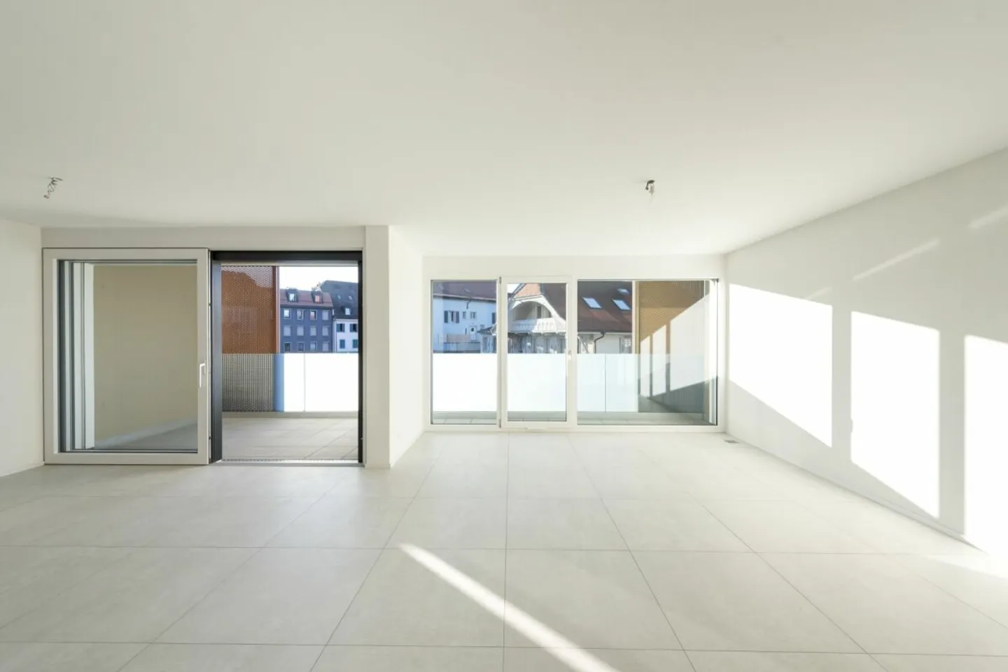 IN THE HEART OF THE CITY - Photo 4 of 12