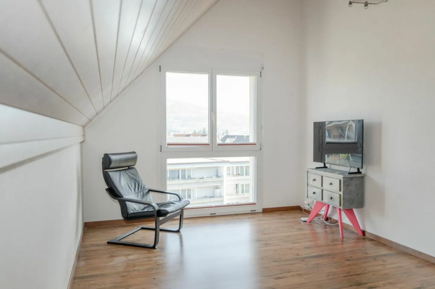 Stilvolle Maisonette in Bubikon - Foto 11 von 13