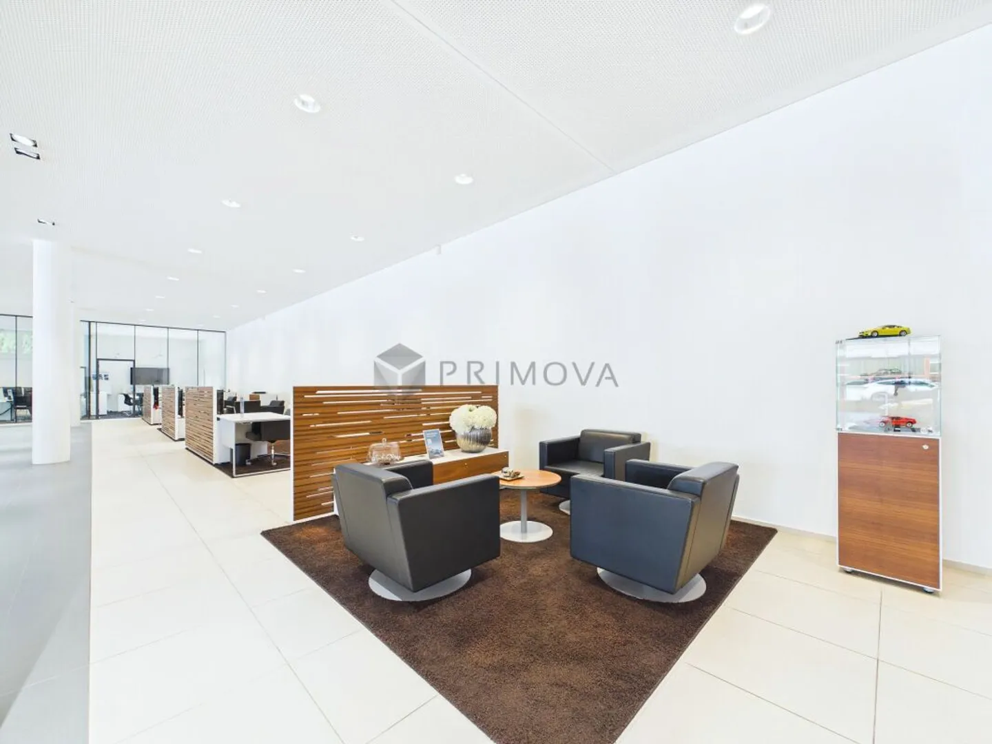 Proprietà commerciale con terreno edificabile e potenziale di progetto in una posizione strategica - Foto 7 di 13