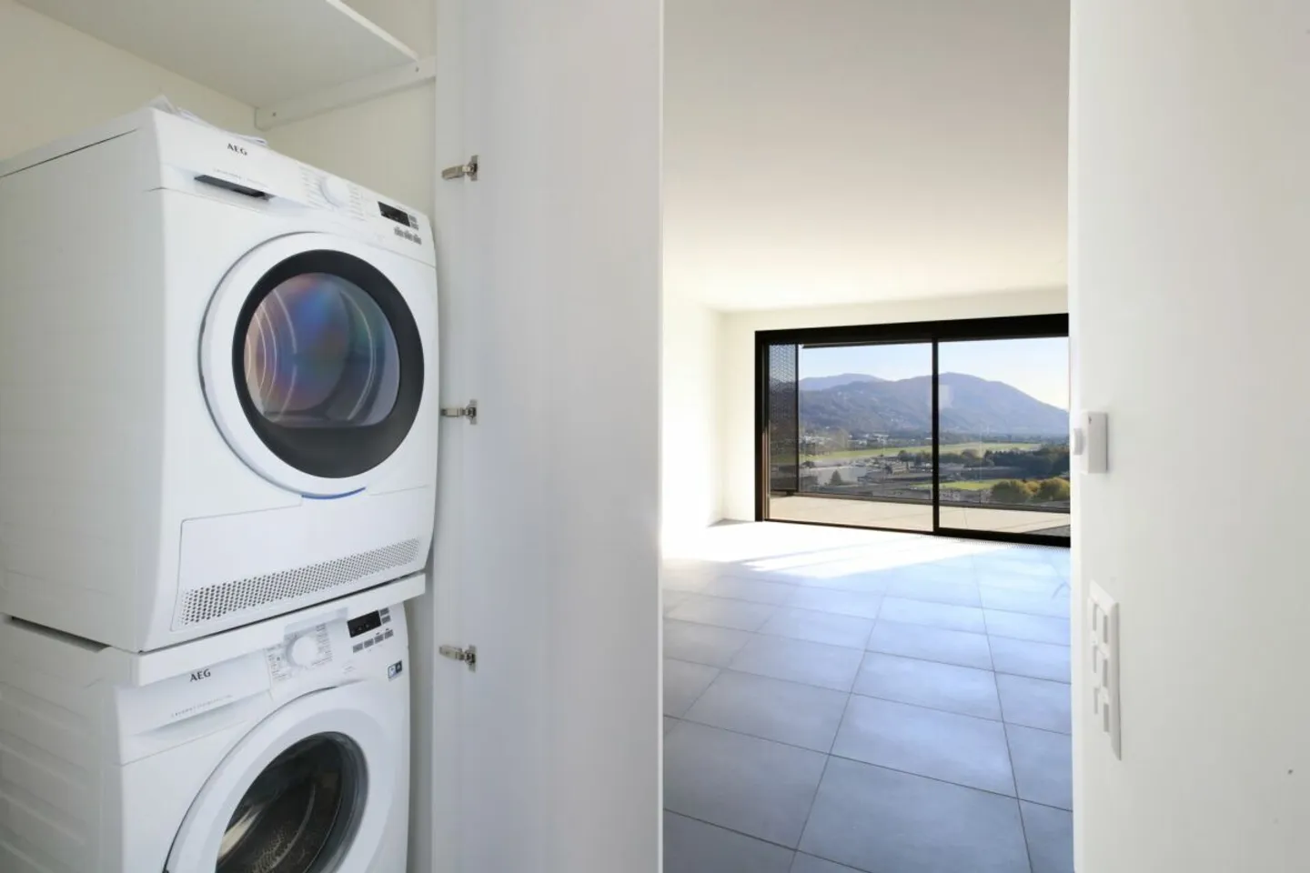 BIOGGIO - Moderno e luminoso appartamento - Foto 10 von 13