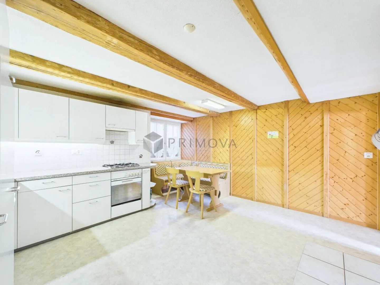 Row House Awaits a Makeover - Renovation Project in Mollis for Creatives - Photo 3 of 13