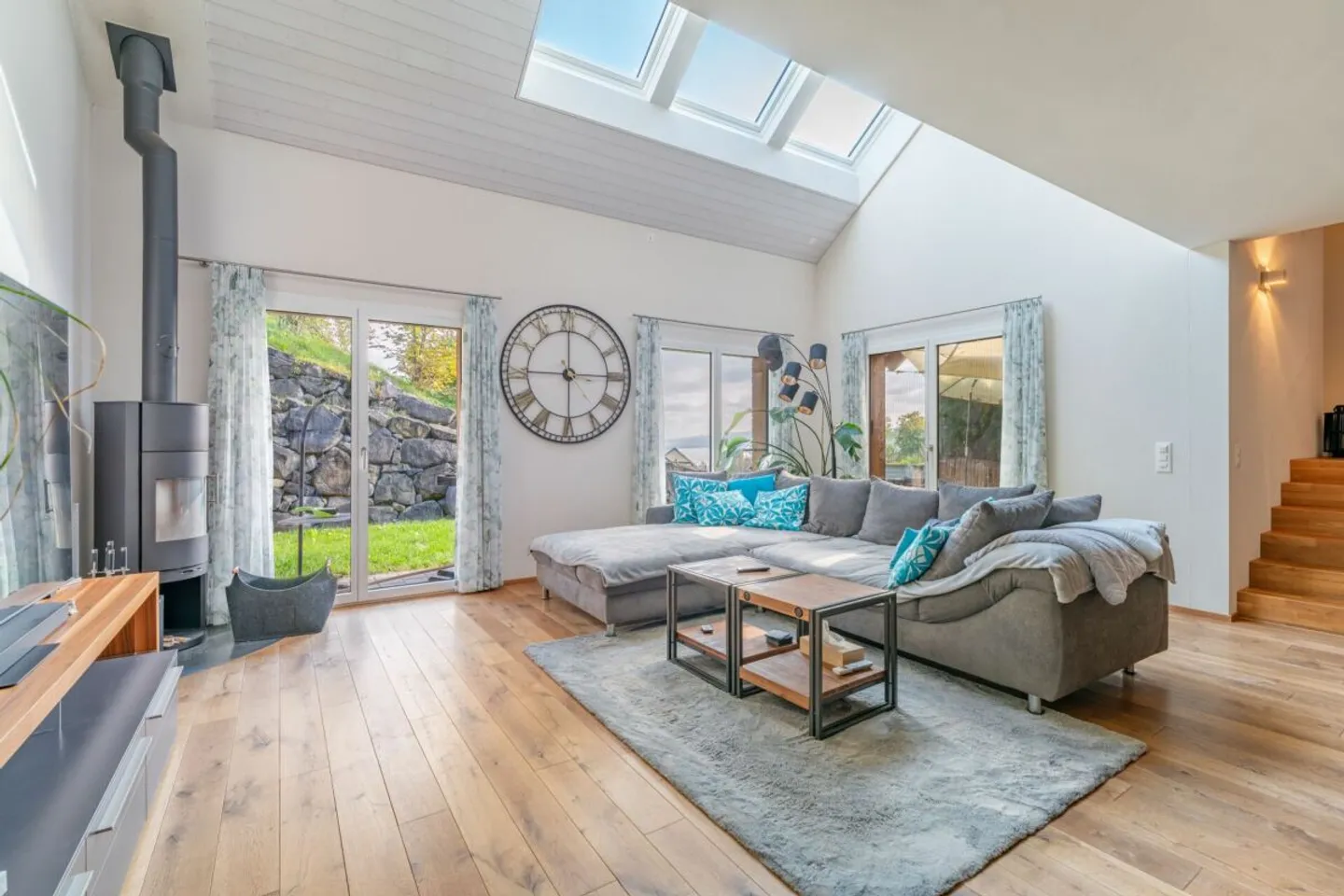 2 Parties de Maison - 11 Chambres - 370 m² de Surface Habitable - 2'468 m² d'Environnement - Photo 4 sur 13