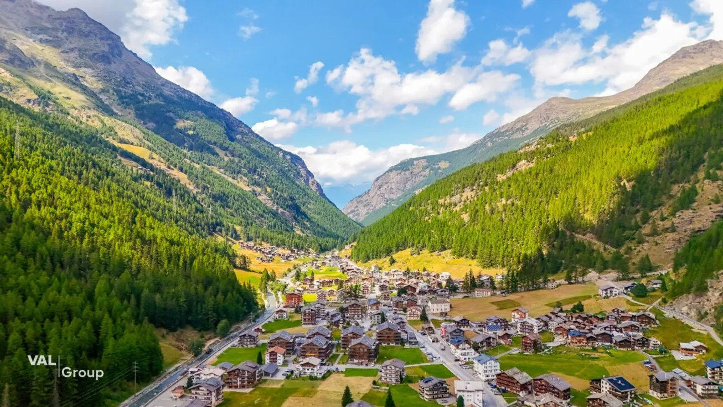 Appartamento attico di 4,5 locali con status di seconda casa in posizione centrale a Saas-Grund - Foto 12 di 13