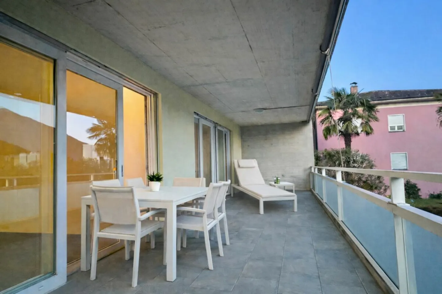 Condominium moderne 3,5 pièces - Photo 2 sur 13