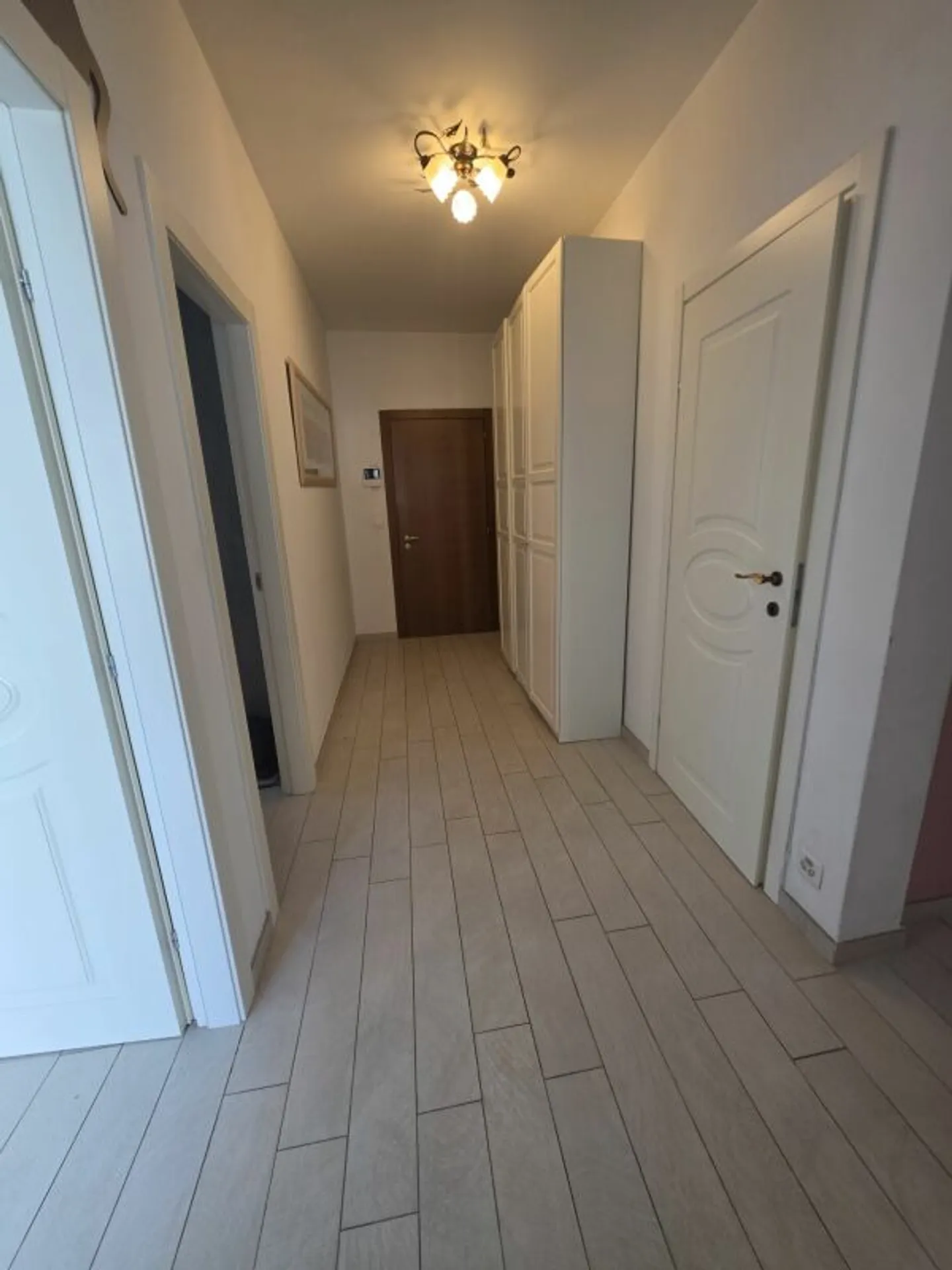 Furnished apartment in excellent location - Photo 5 of 13