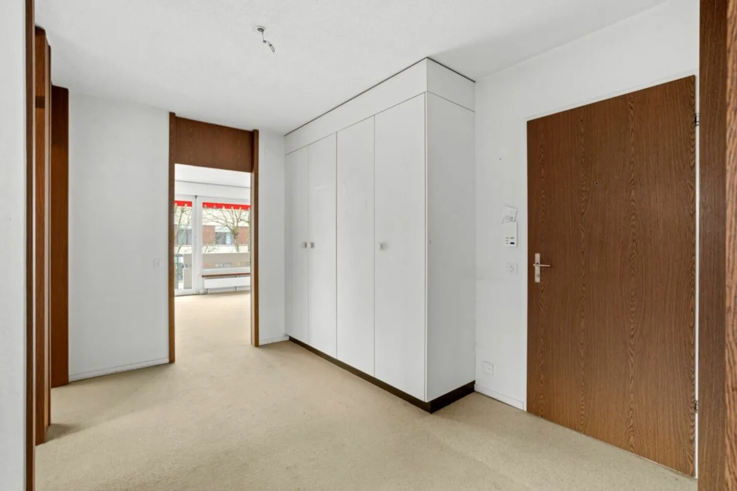 Appartement de 3,5 pièces dans un endroit calme à Reinach avec place de parking et salle de loisirs - Photo 12 sur 13