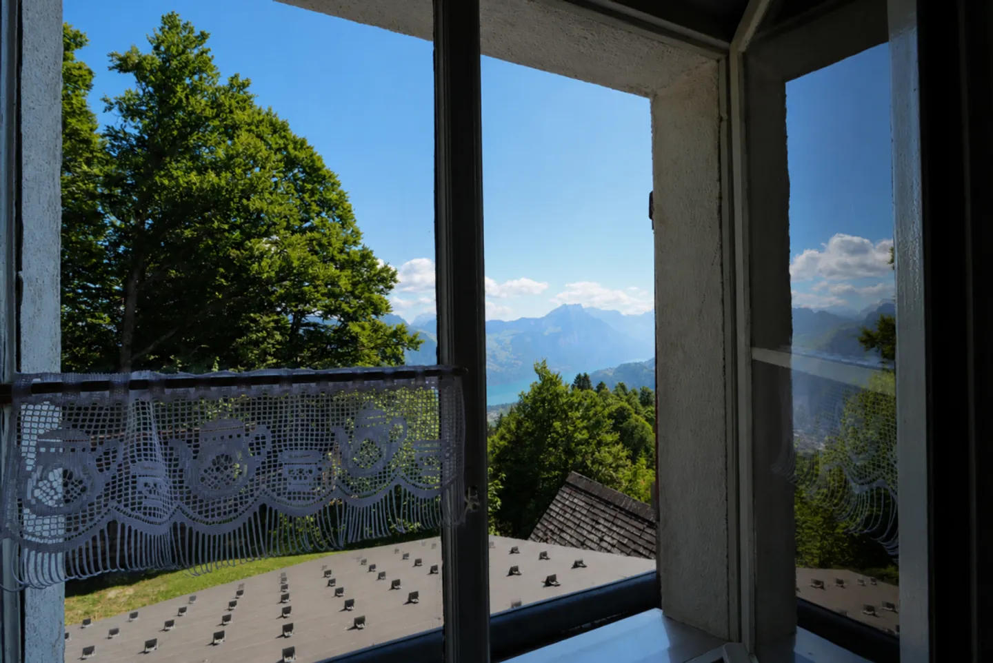 Detached holiday home with stunning views of Lake Walensee and the mountains in Näfels GL - Photo 12 of 13