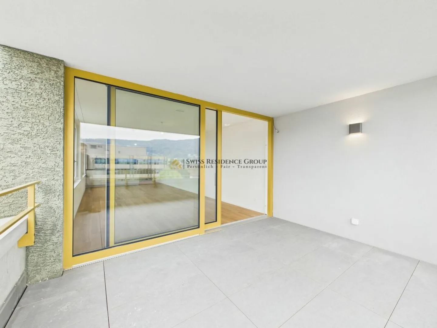 High-quality first rental in a quiet location with a view - Photo 8 of 9